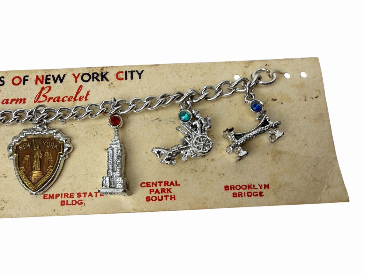 Vintage 1950’s NEW YORK CITY NYC Souvenir Charm Bracelet w/ Original Card ENCO