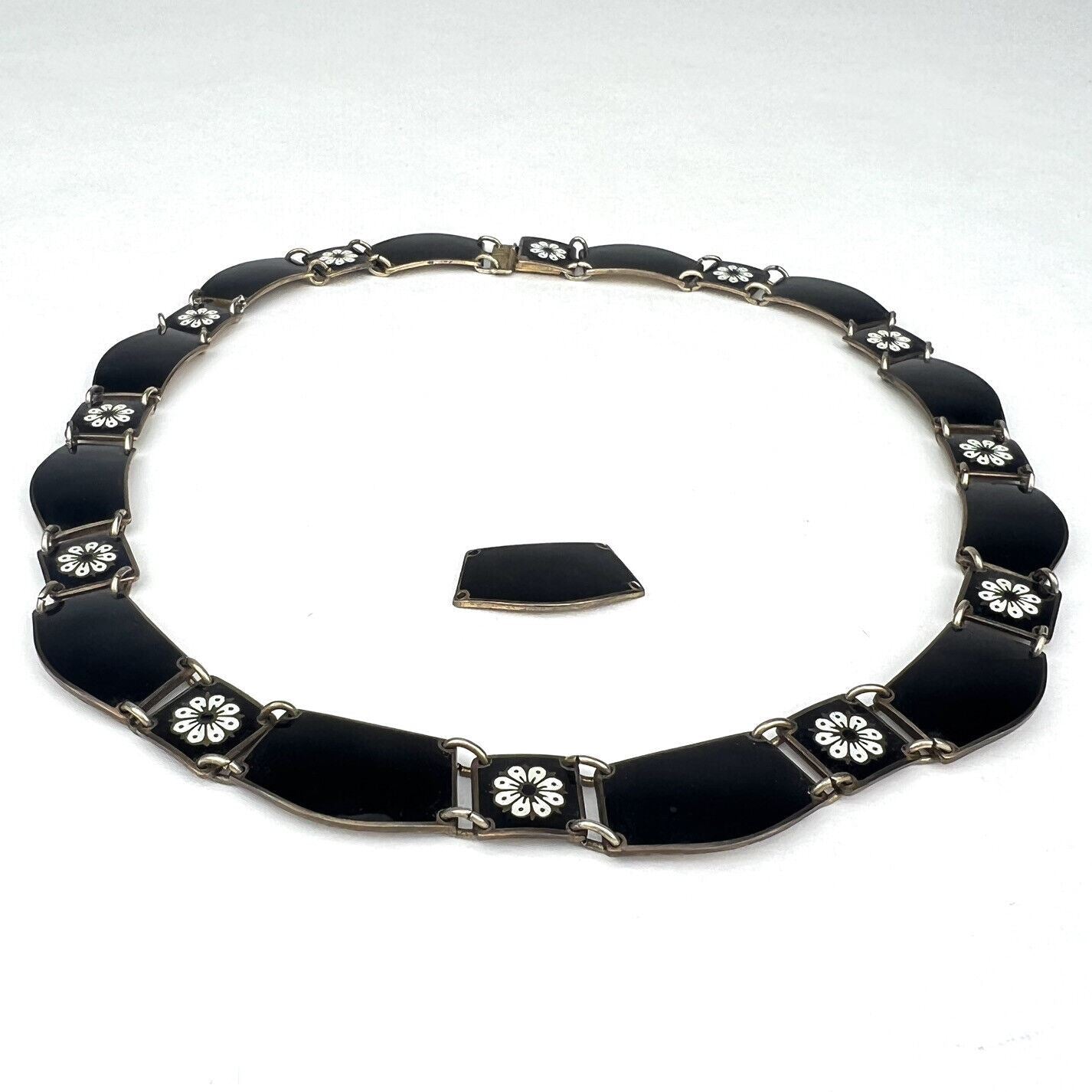 Vintage DAVID ANDERSON DA Norway Sterling Silver & Enamel Black NECKLACE
