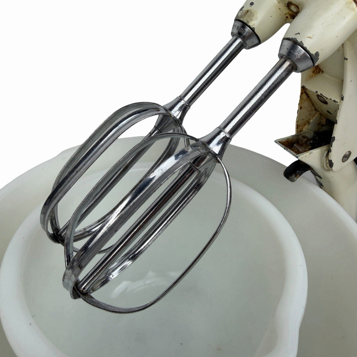 1940’s Sunbeam Mixmaster Model 7B w/ Original Bowls & Beaters - Works Great WWII