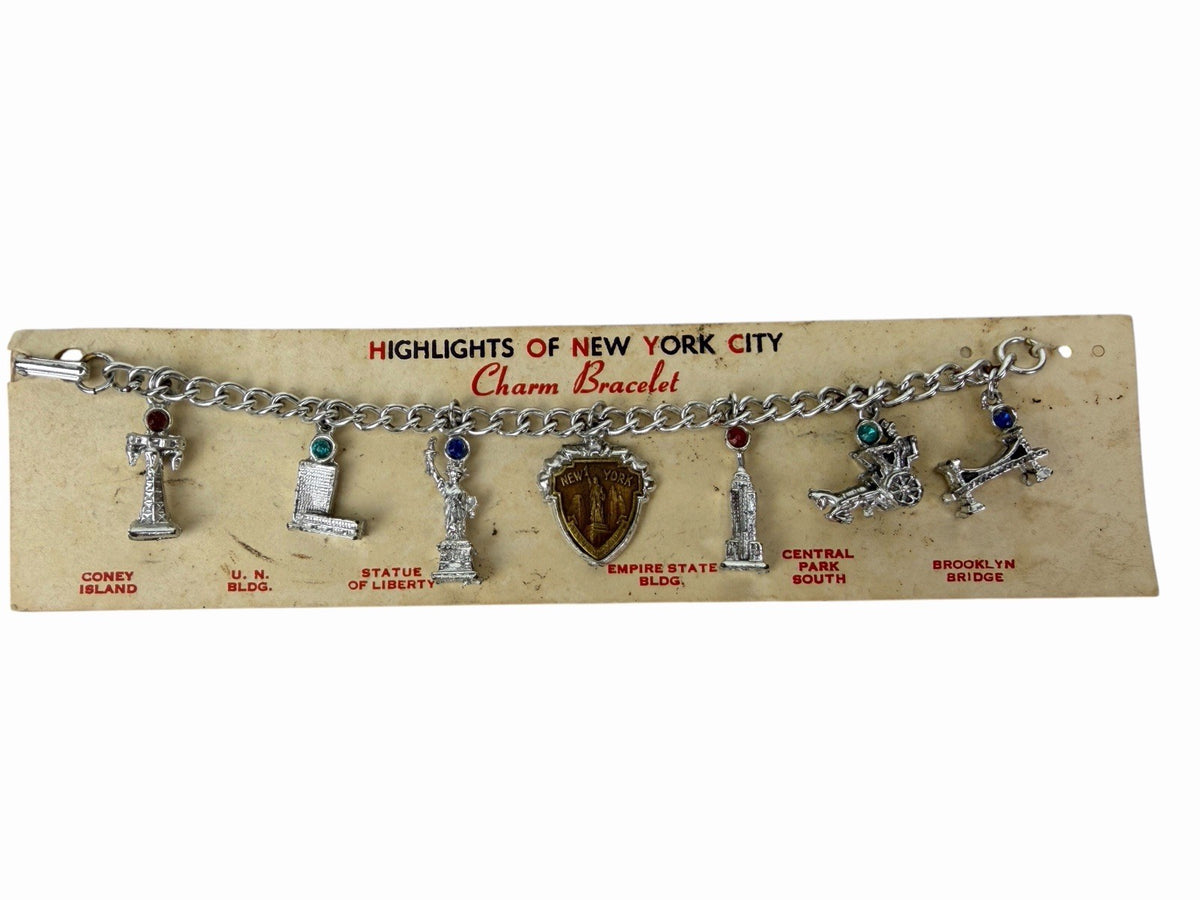 Vintage 1950’s NEW YORK CITY NYC Souvenir Charm Bracelet w/ Original Card ENCO