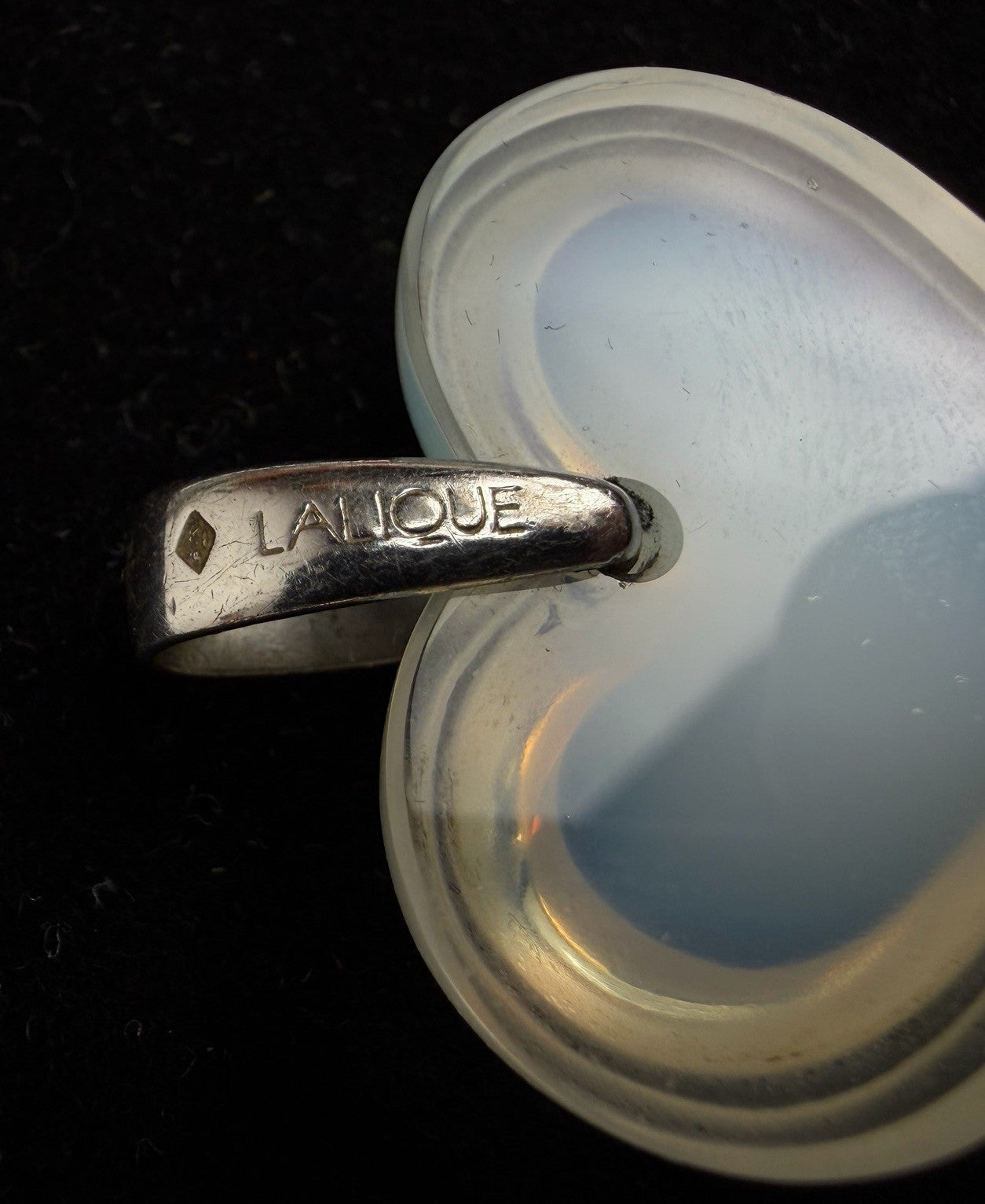LALIQUE Coeur Opalescent White / Blue HEART PENDANT Crystal SILVER BALE Necklace