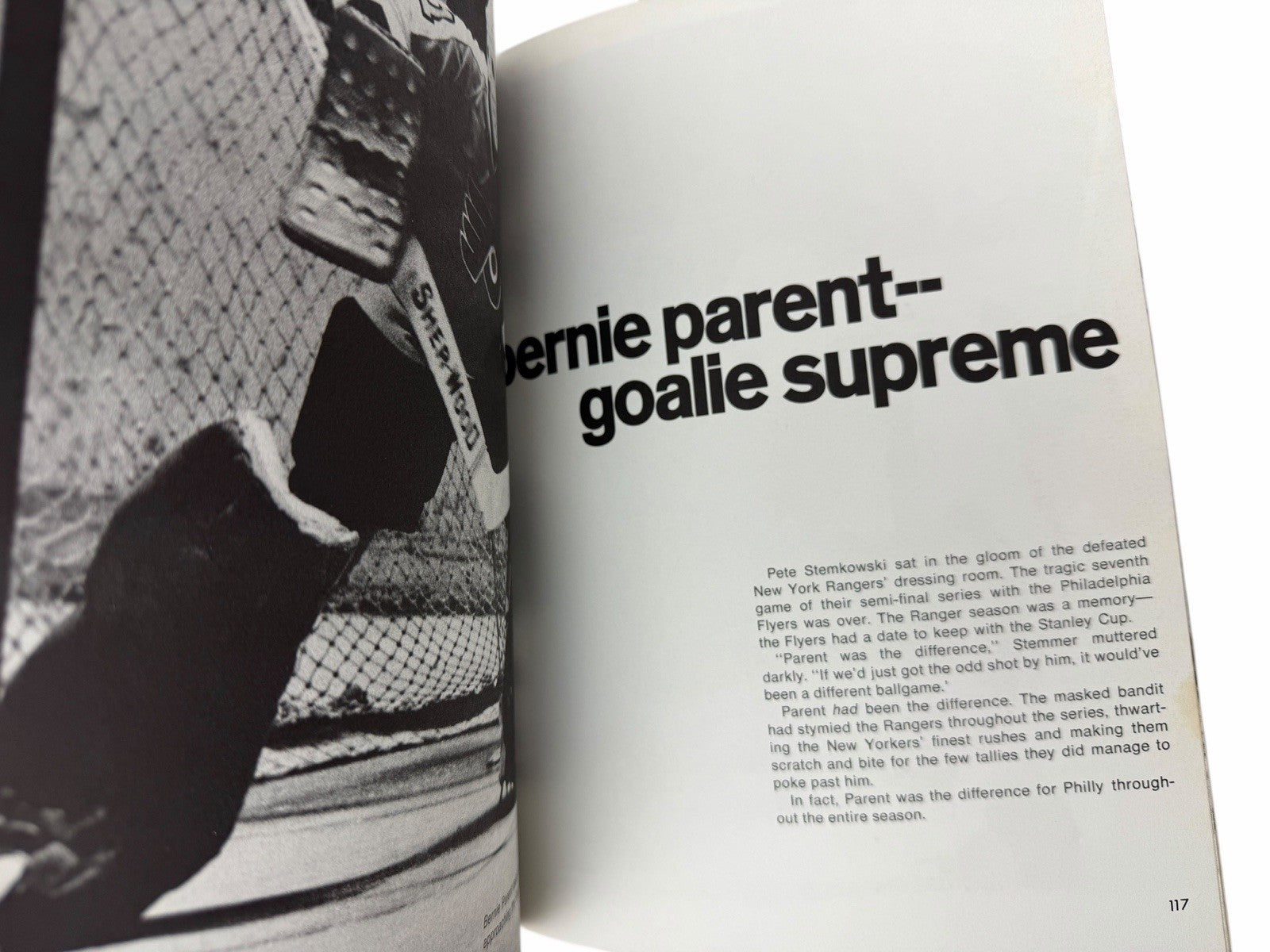 Vintage 1974 PHILADELPHIA FLYERS Supermen of the Ice HOCKEY BOOK Bobby Clarke