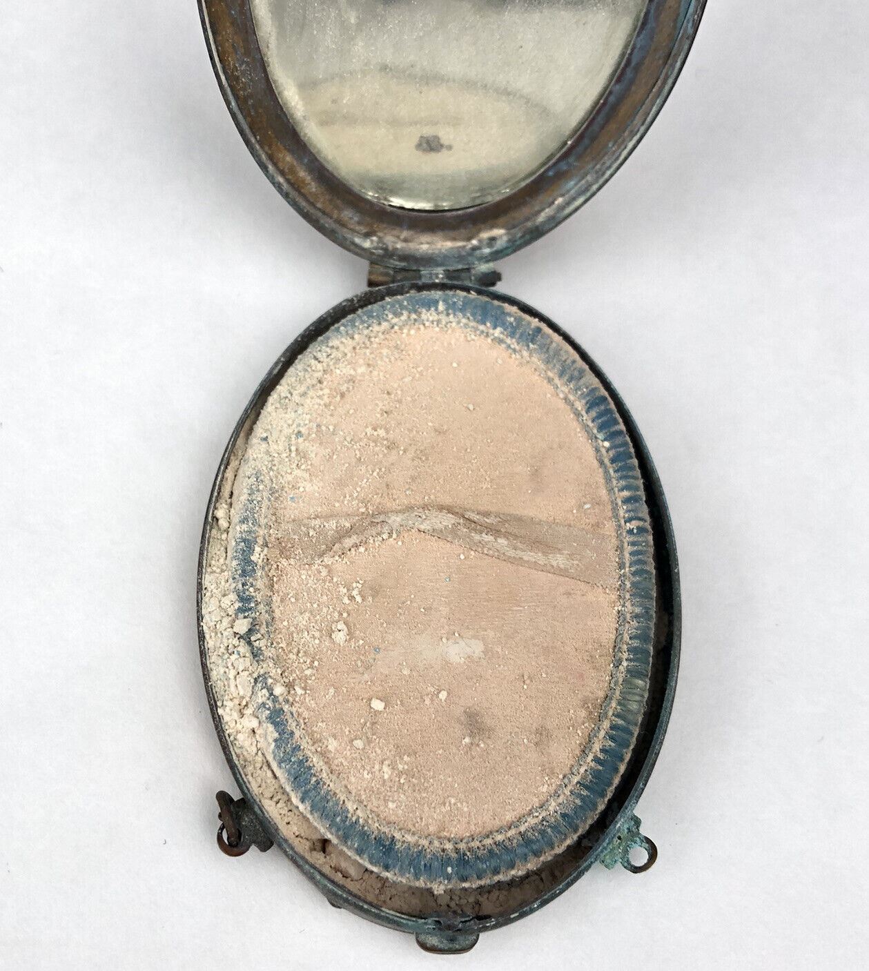Antique Philadelphia Sesquicentennial 1926 Powder Compact Cosmetic Makeup Case